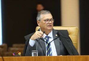 Dino determina que União detalhe recursos para CVM em 2027