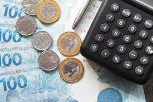dívida cobrança calculadora dinheiro débito