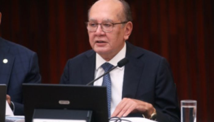 “Ninguém desfaz manchete com reparo tardio em Plenário”, disse Gilmar