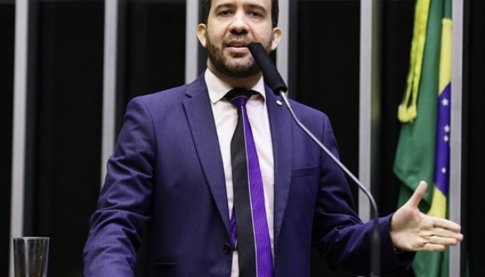 Deputado federal André Janones