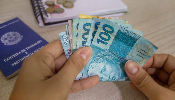 STJ decidiu que salário pode ser penhorado se garantir subsistência digna do devedor
