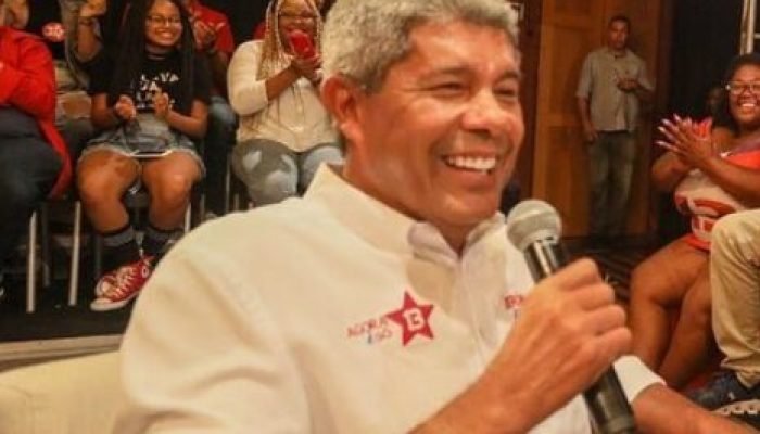 Jerônimo Rodrigues foi reeleito ao superar ACM Neto, ex-prefeito de Salvador