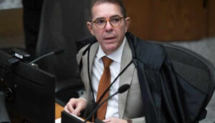Ministro Ribeiro Dantas substituiu prisão preventiva da mulher presa em flagrante