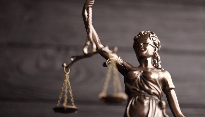 Execução deve prosseguir contra devedores alcançados pelo acordo judicial