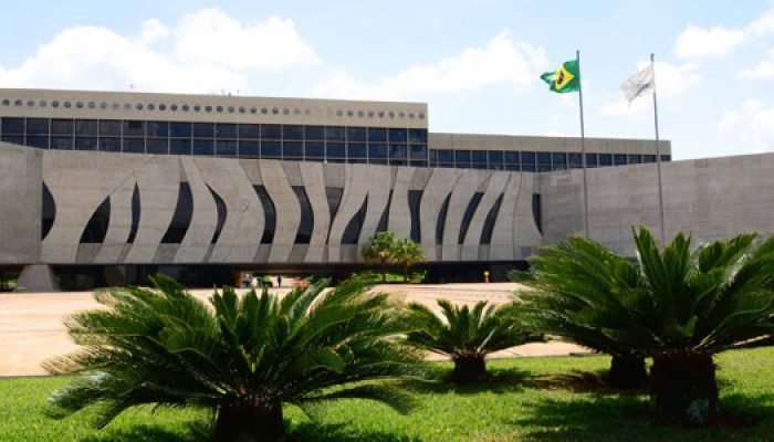 Vencedor em um processo contra Wilson Lima, Raúl Araújo não será relator dos demais