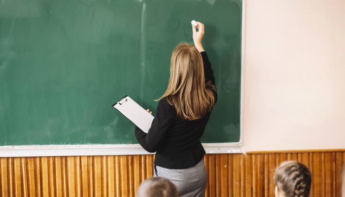 Colegiado aponta risco de uso do edital para atender permanentemente a rede estadual